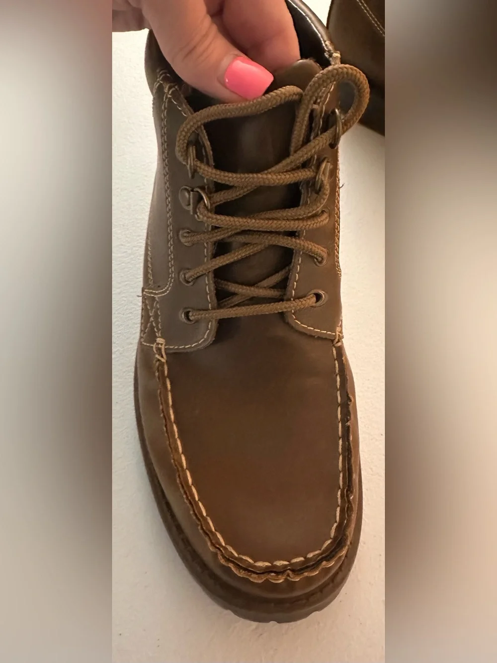 Tommy Hilfiger sturdy leather
